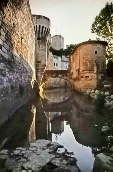 Fotografia intitolato "Pernes-les-Fontaine…" da Pénellope Van Haver, Opera d'arte originale, fotografia a pellicola