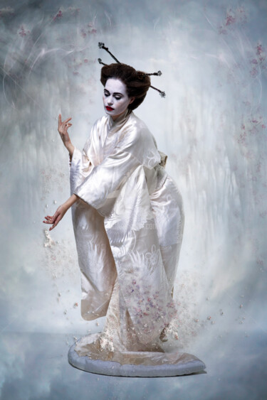 Photography titled "Kimono Girl" by Philippe Bousseau, Original Artwork, Digital Photography