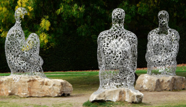 Escultura titulada "Green and white" por Kevin C Lee, Obra de arte original, Metales