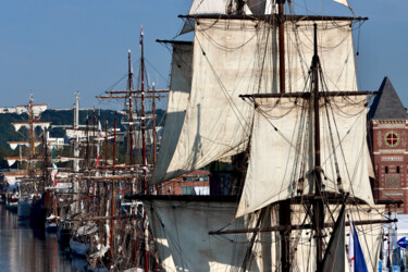 Photographie intitulée "Armada Rouen, vue d…" par Pierre-Yves Rospabé, Œuvre d'art originale, Photographie non manipulée