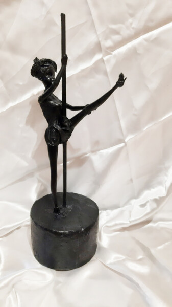 Scultura intitolato "Mixed media African…" da Poly, Opera d'arte originale, Acrilico