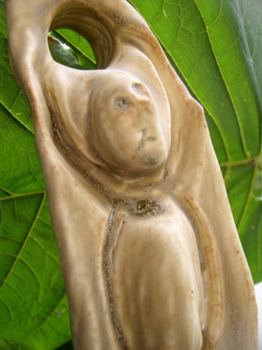Skulptur mit dem Titel "Femmes3" von Johnluca, Original-Kunstwerk, Keramik