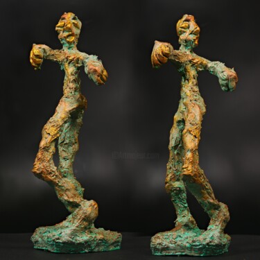 Scultura intitolato "Dionysus" da Prof. Andreas Loeschner-Gornau, Opera d'arte originale, Ceramica