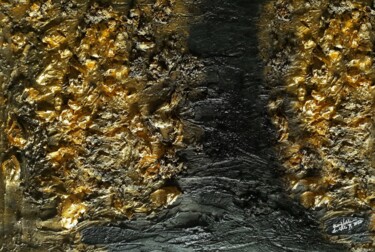 Sculptuur getiteld "Golden Cave 2" door Queennoble Dr. Elle Ramirez, Origineel Kunstwerk, Klei Gemonteerd op Houten paneel