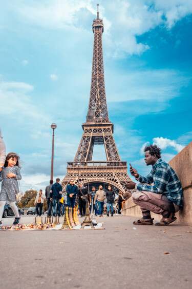 Fotografie getiteld "The Vendor - Paris…" door Raafetmus, Origineel Kunstwerk, Digitale fotografie