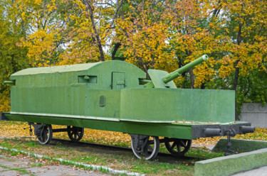 Photographie intitulée "An armored train fr…" par Art$Art, Œuvre d'art originale, Photographie numérique