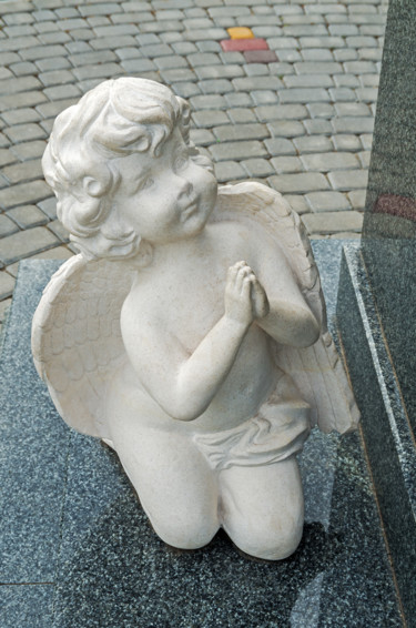 Fotografie getiteld "Statue marble griev…" door Art$Art, Origineel Kunstwerk, Digitale fotografie