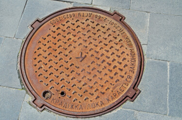 Fotografia intitolato "Cast iron sewer man…" da Art$Art, Opera d'arte originale, Fotografia digitale