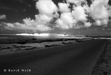 Fotografía titulada "Road out" por Ravid Wolff, Obra de arte original