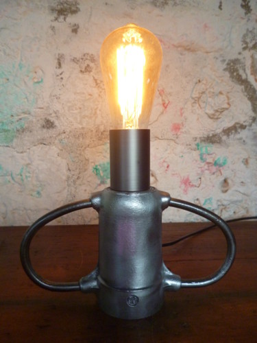 设计 标题为“LAMPE BOUCHON BONBO…” 由Leferailleur02, 原创艺术品, 泛光灯