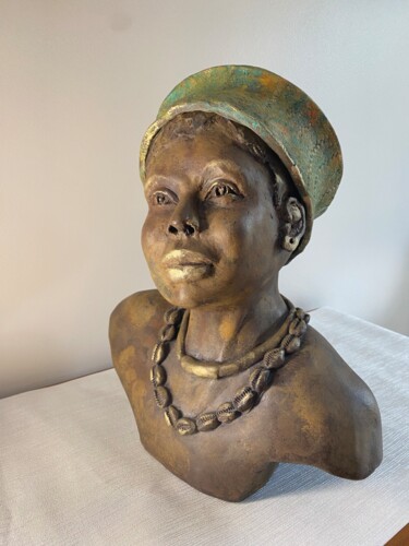 Sculpture titled "BUSTE DE FEMME : MA…" by Régine Peltier, Original Artwork, Terra cotta
