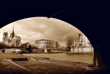 「PARIS- NOTRE DAME V…」というタイトルの写真撮影 Rémy Valléeによって, オリジナルのアートワーク, デジタル