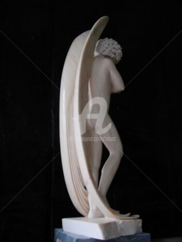 Skulptur mit dem Titel "injustica" von Cesar Valerio, Original-Kunstwerk, Stein