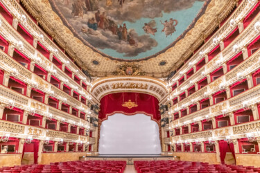 Fotografie mit dem Titel "San Carlo Theatre,…" von Richard Silver, Original-Kunstwerk, Digitale Fotografie