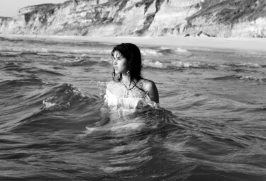 Photographie intitulée "me and the sea 1" par Ricopic, Œuvre d'art originale, Photographie numérique