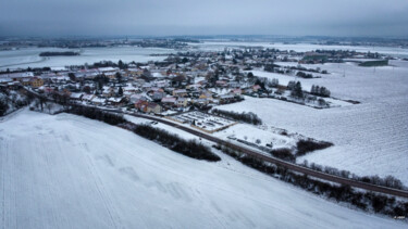 Fotografia zatytułowany „Roncourt sous la ne…” autorstwa Romain Vanbrabandt, Oryginalna praca, Fotografia cyfrowa