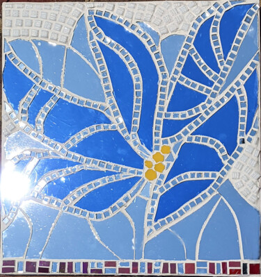 Scultura intitolato "Blue Flower" da Ruta Sevo, Opera d'arte originale, Mosaico
