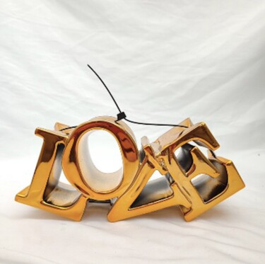 Scultura intitolato "Squeezy Love" da Sagrasse, Opera d'arte originale, Resina