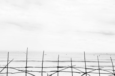 Photographie intitulée "pirogues à la mer" par Salvatore Avallone, Œuvre d'art originale, Photographie numérique