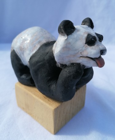 Sculpture intitulée "Panda provocateur" par Sandrine De Zorzi, Œuvre d'art originale, Argile