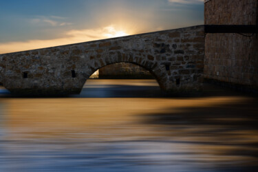 Photographie intitulée "Pont" par Sara Fraysse, Œuvre d'art originale, Photographie numérique