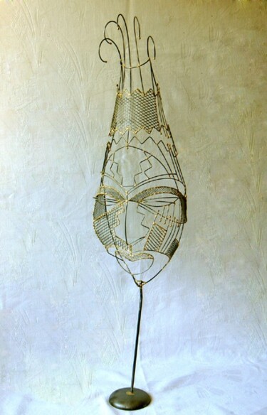 Γλυπτική με τίτλο "masque africain 1" από Sarah François, Αυθεντικά έργα τέχνης, Μέταλλα
