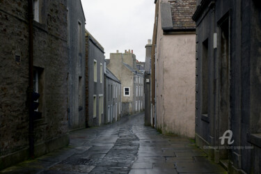 Fotografia intitolato "Laneway - Stromness…" da Scott Gregory Banner, Opera d'arte originale, Fotografia digitale