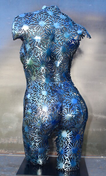 Скульптура под названием "Electric lady land" - Scott Wilkes, Подлинное произведение искусства, Металлы
