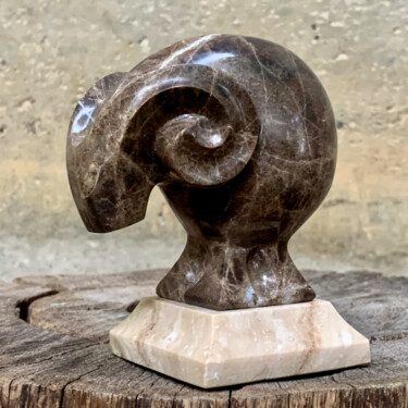 Escultura titulada "Marble Aries" por Serjio Elicolani, Obra de arte original, Piedra