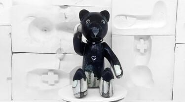 Escultura titulada "Vintage bear doll :…" por Seven E, Obra de arte original, Plástico