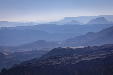 Photographie intitulée "Misty Mountains" par Shimon Rottenberg, Œuvre d'art originale, Photographie numérique