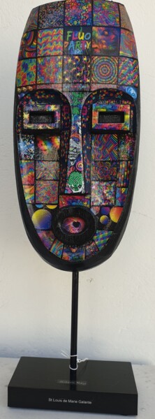 Sculpture titled "masque flashy 1" by Siberil Rey, Original Artwork, Collages