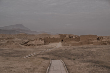 Fotografie getiteld "Ancient City of Nisa" door Simon Elwell, Origineel Kunstwerk, Digitale fotografie