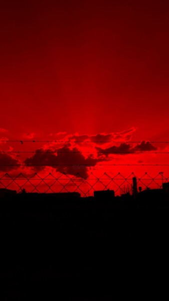 Fotografia intitulada "Red sky" por Tarsis Bernardo, Obras de arte originais, Fotografia Manipulada