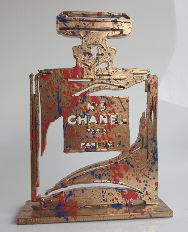 Sculptuur getiteld "SPACO Five Chanel g…" door Spaco, Origineel Kunstwerk, Hars