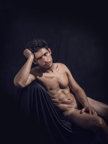 Photography titled "Male nude - Sitting…" by Stefano Mercurius, Original Artwork, Digital Photography