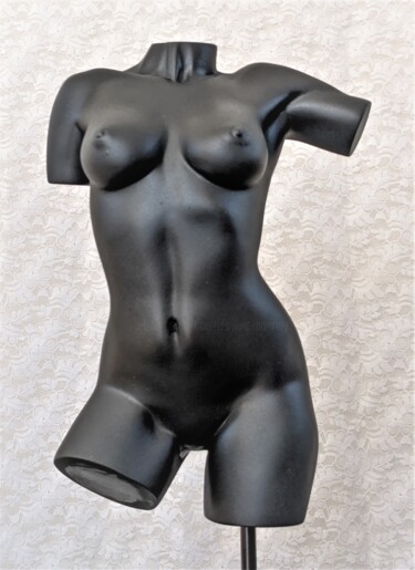 Sculpture titled "Black FELICIA" by Sylvie Bourély (SB), Original Artwork, Clay