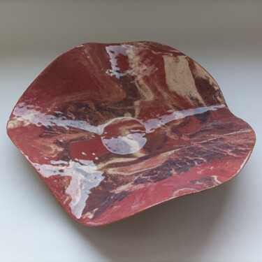 Художественная композиция под названием "Red Marble" - Michał Szlaski, Подлинное произведение искусства, Столовое искусство