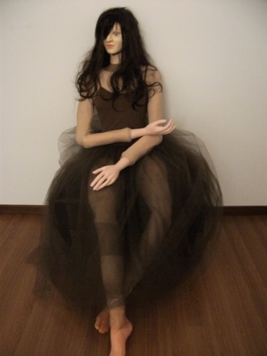 Scultura intitolato "la modella del pitt…" da Licia Chiappori, Opera d'arte originale