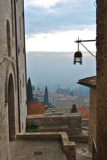 Photography titled "Assisi's Alleys 2" by Tati Roliveira, Original Artwork, Non Manipulated Photography