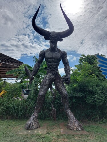 Skulptur mit dem Titel "Sculpture Artisanal…" von Thaiproduction, Original-Kunstwerk, Metalle