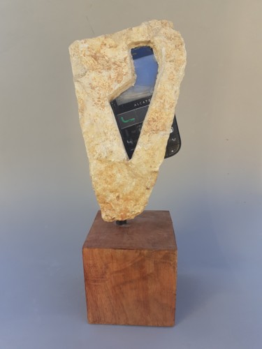 Skulptur mit dem Titel "Archéologie du futu…" von Jean-Pierre Thaurenne, Original-Kunstwerk, Stein