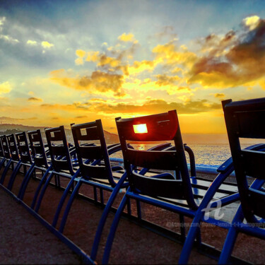 Fotografia intitolato "Chaises ensoleillées" da Thomas Lemaire (T.L.Photography), Opera d'arte originale, Fotografia digital…