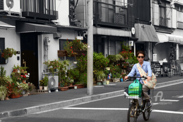 Photography titled "Cyclist and Flowers" by Tina Lane, Original Artwork, Manipulated Photography