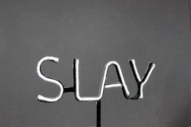Schilderij getiteld "Slay Neon Sign Pain…" door Tony Rubino, Origineel Kunstwerk, Acryl Gemonteerd op Frame voor houten bran…