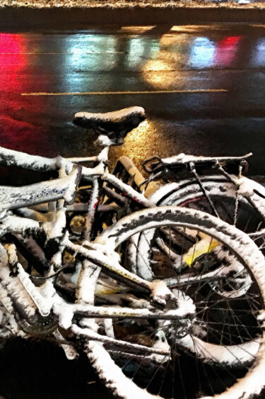 "Snow Bikes In The C…" başlıklı Tablo Tony Rubino tarafından, Orijinal sanat, Akrilik Ahşap Sedye çerçevesi üzerine monte ed…