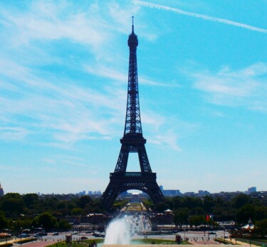 Fotografia intitolato "Eiffel Tower 2" da Troy Wilson-Ripsom, Opera d'arte originale, Fotografia digitale