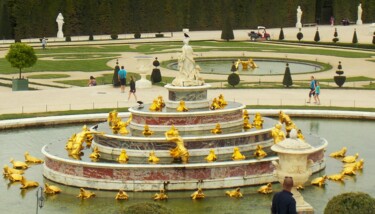 Photography titled "Royal Fountain and…" by Troy Wilson-Ripsom, Original Artwork, Digital Photography