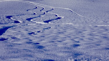 Fotografia intitolato "pattern in the snow" da Ulrich Ernst Nievergelt, Opera d'arte originale, Fotografia digitale