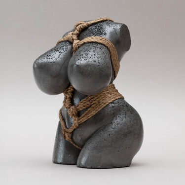 Sculptuur getiteld "Serpentine Dress" door Val Filip Art, Origineel Kunstwerk, Gips